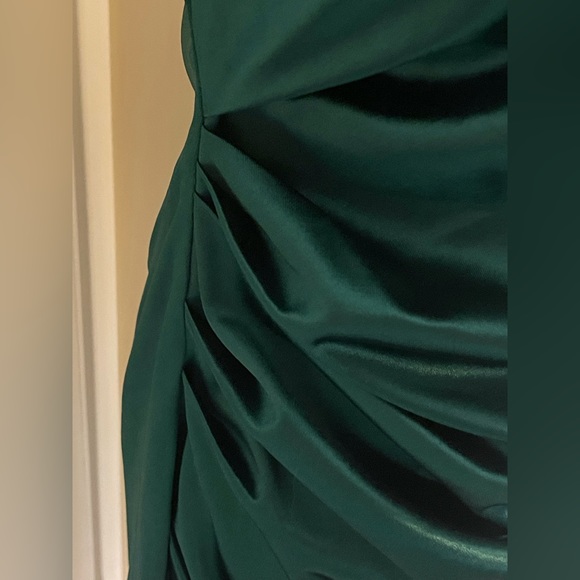 NWT ALLEGRA K BEAUTIFUL EMERALD GREEN strapless gown - Picture 7 of 10